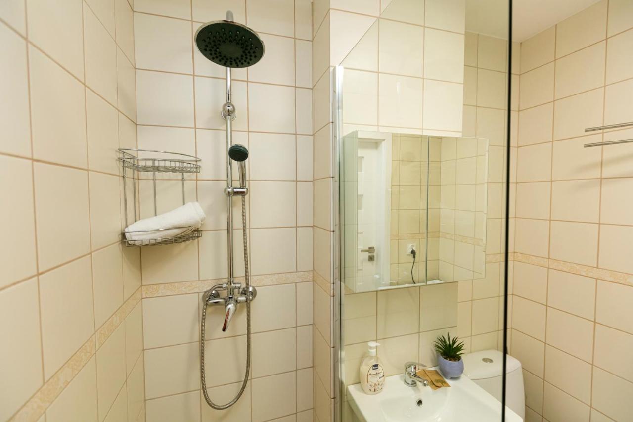 Chmielna - 250M Od Zlotych Tarasow, 350M Od Dworca Centralnego - Wifi - Smart Tv 55 Cali - Better Rental วอร์ซอ ภายนอก รูปภาพ