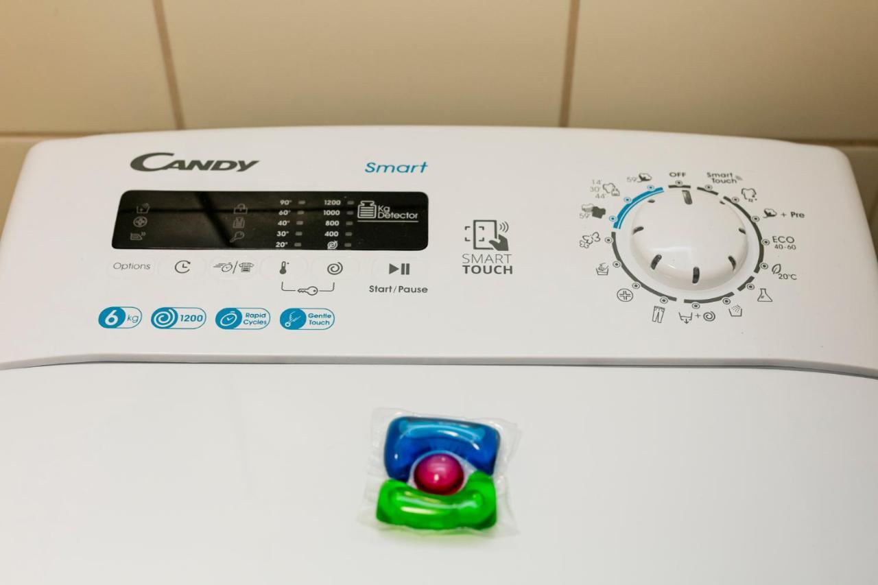 Chmielna - 250M Od Zlotych Tarasow, 350M Od Dworca Centralnego - Wifi - Smart Tv 55 Cali - Better Rental วอร์ซอ ภายนอก รูปภาพ