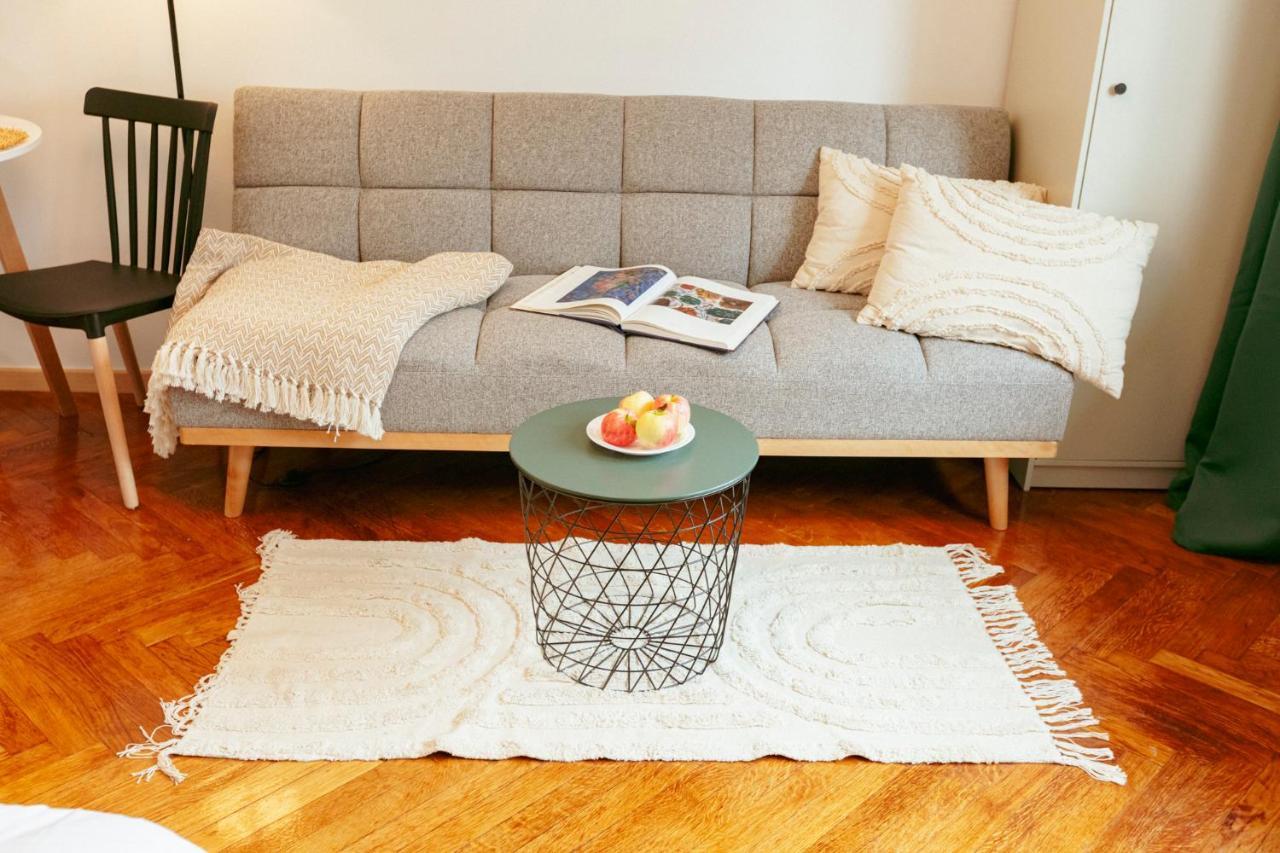 Chmielna - 250M Od Zlotych Tarasow, 350M Od Dworca Centralnego - Wifi - Smart Tv 55 Cali - Better Rental วอร์ซอ ภายนอก รูปภาพ